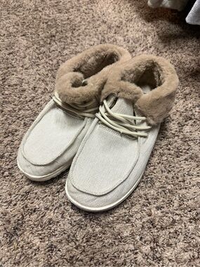 Hey Dudes-Slip On Faux-Fur Lined Shoes in Light Brown